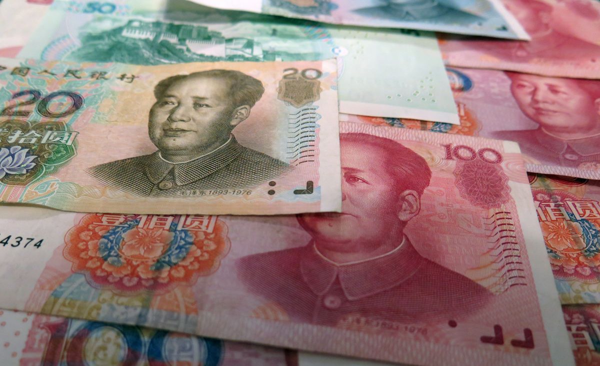 Capital Exodus: Foreign Investors Flee Chinese Markets Amid Economic Concerns