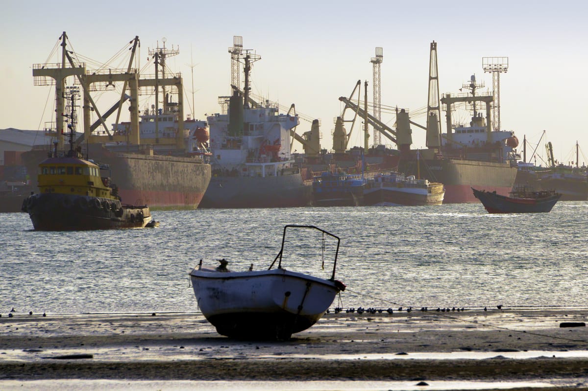China Presses for Stable Red Sea Shipping Amid Houthi Actions